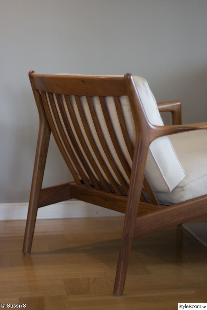 Chandigarh chair back wooden spindles profile close-up